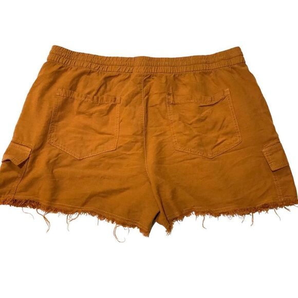 A.N.A Copper Canyon Rayon Blend Elastic Waist Frayed Bottom Shorts - Picture 3 of 8